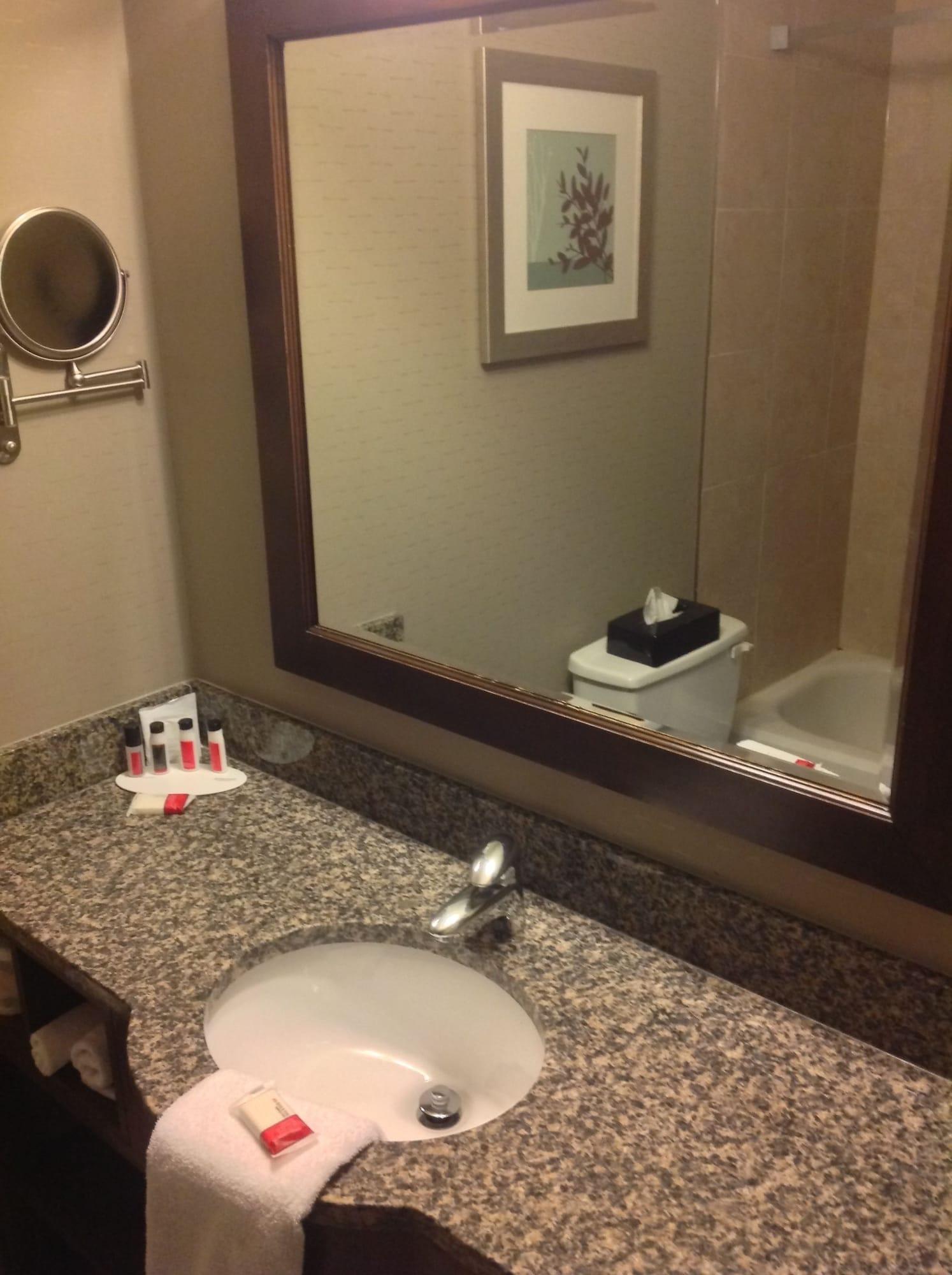Hotel Ramada By Wyndham Saskatoon Extérieur photo