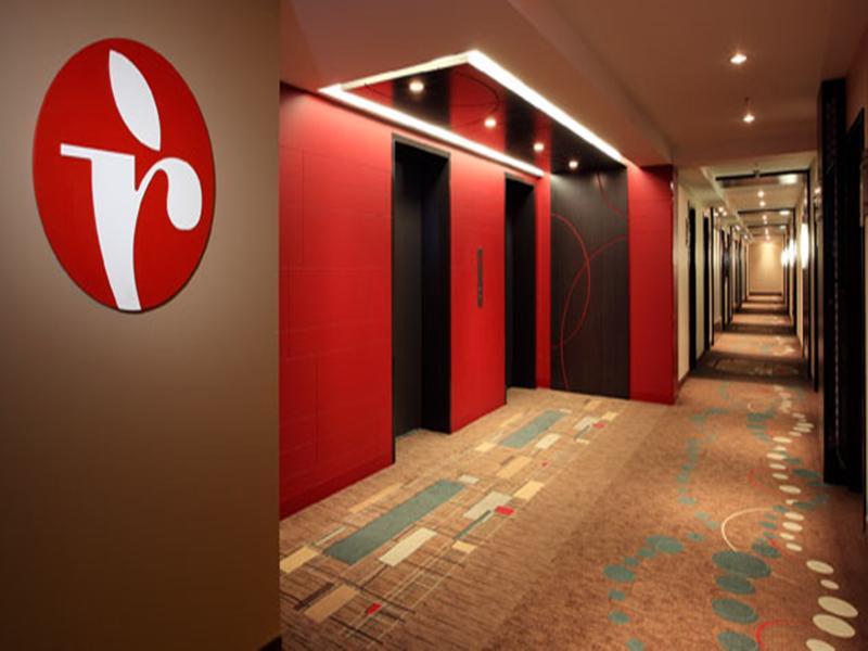 Hotel Ramada By Wyndham Saskatoon Extérieur photo